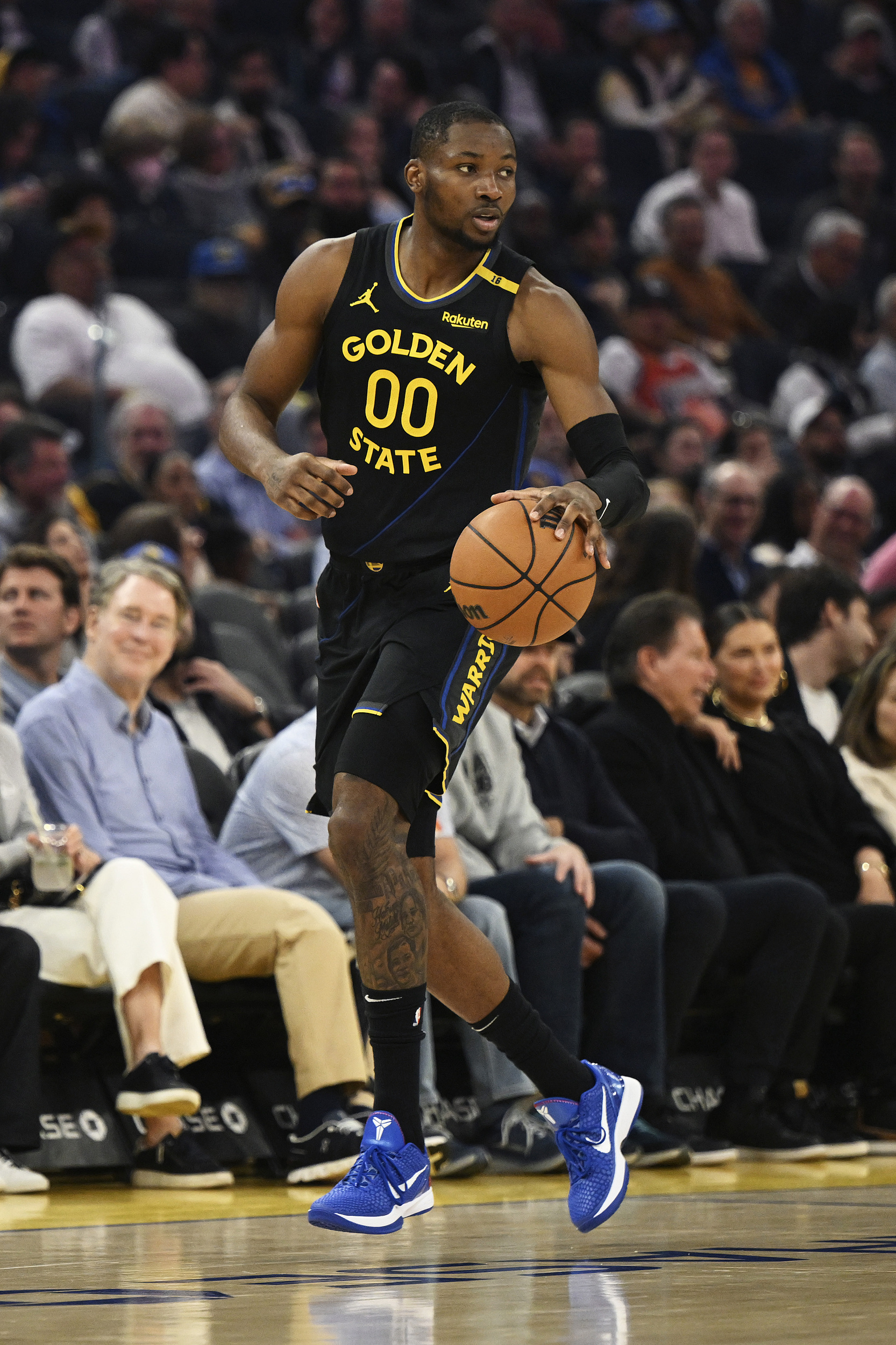 九游娱乐互动中心-湾区记者:库明加的命运就是在一支无所谓的球队当球星