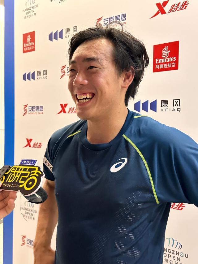 1726646418777070551.jpg 九游娱乐官方平台-张奔斗:努力冲击ATP百强的,还有这个香港小伙子