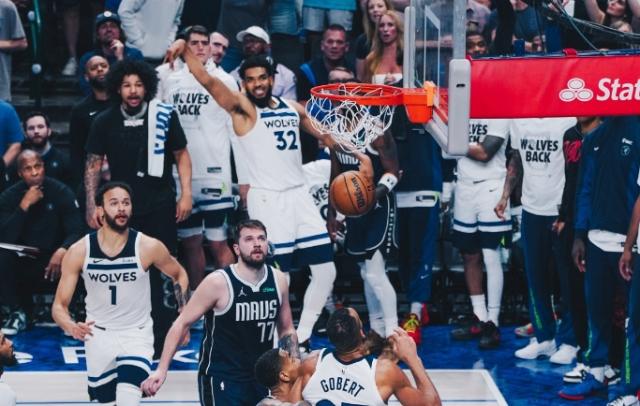 九游娱乐中国官网-唐斯爆发牵一发而动全身 狼队的及时雨需要一直下