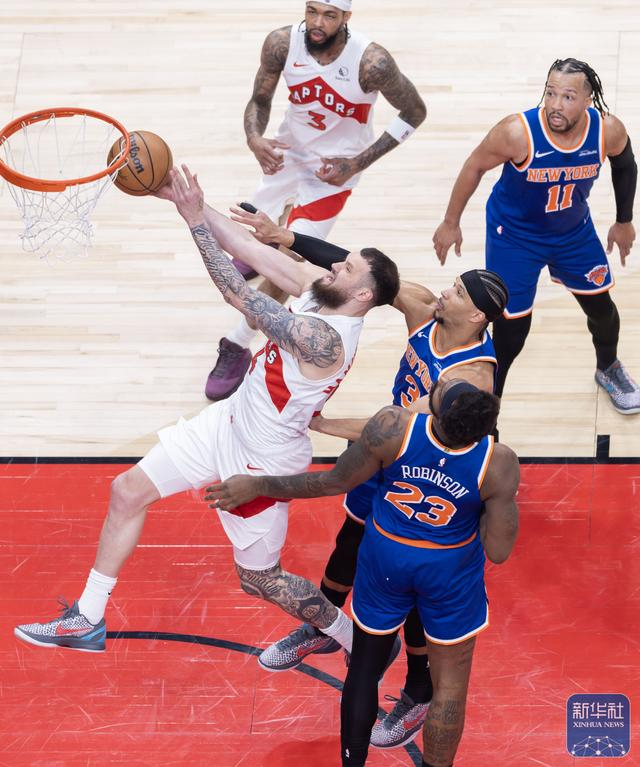 九游娱乐APP入口-篮球 | NBA常规赛：猛龙不敌尼克斯|英格拉姆|篮板球|罗宾逊|布兰登-英格拉姆|迈尔斯·布里奇斯_新浪体育_新浪新闻